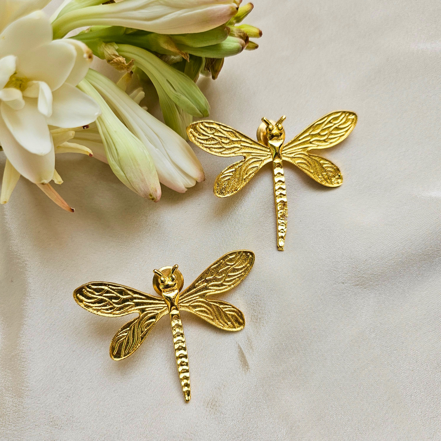Dragon fly chiq studs