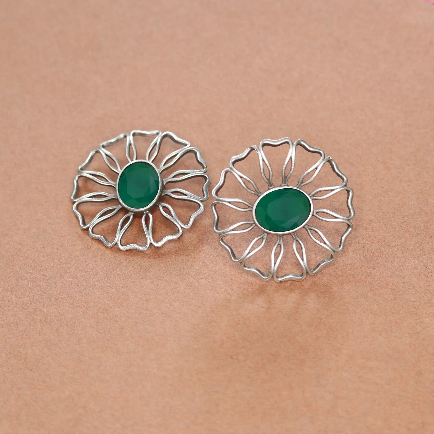 Silver Lookalike Chakra Stud With Emerald Stone