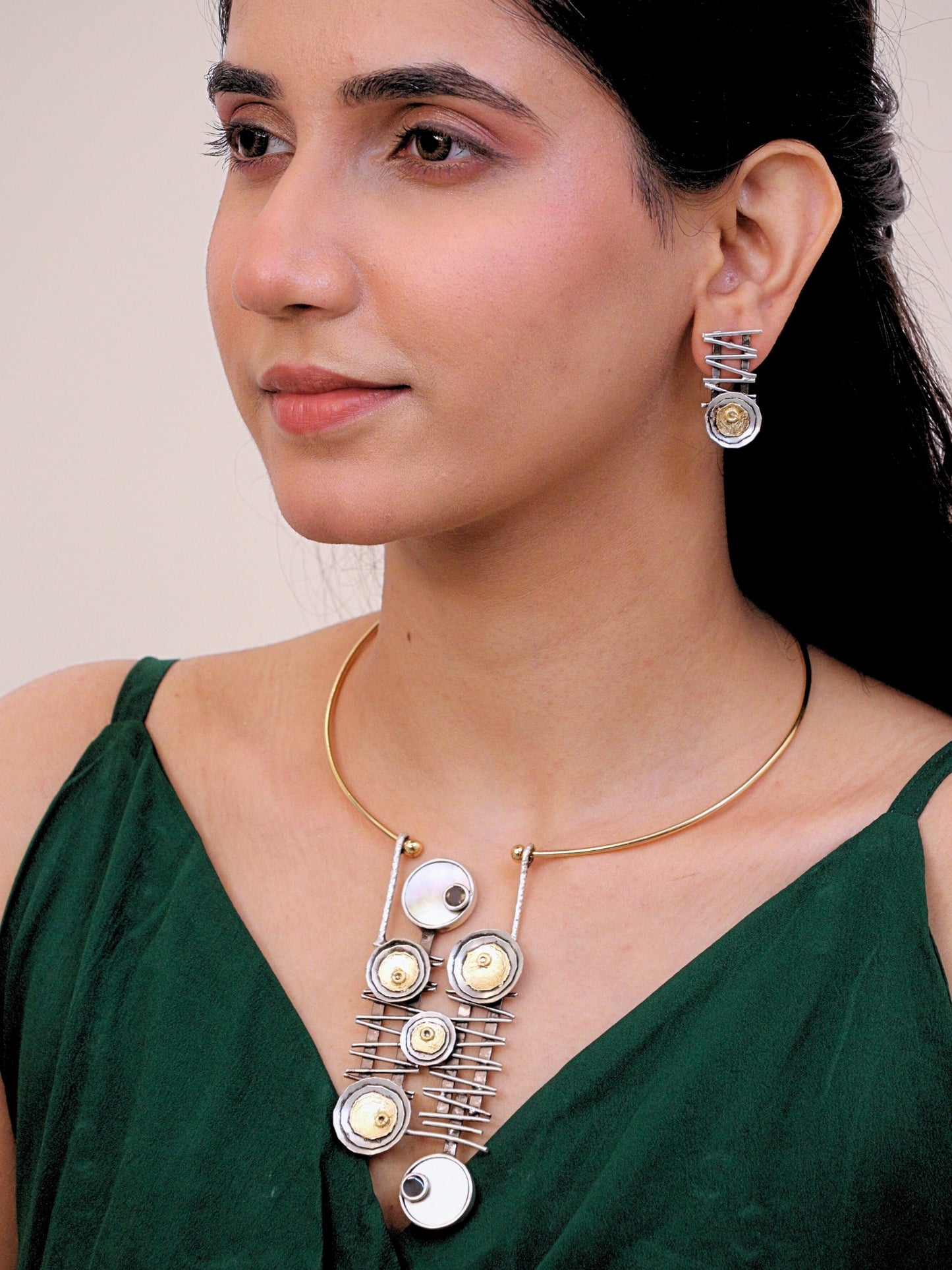 Viana Jewels Tanseem Indo Western Dual Tone Hasli Brass 18K Gold Plated