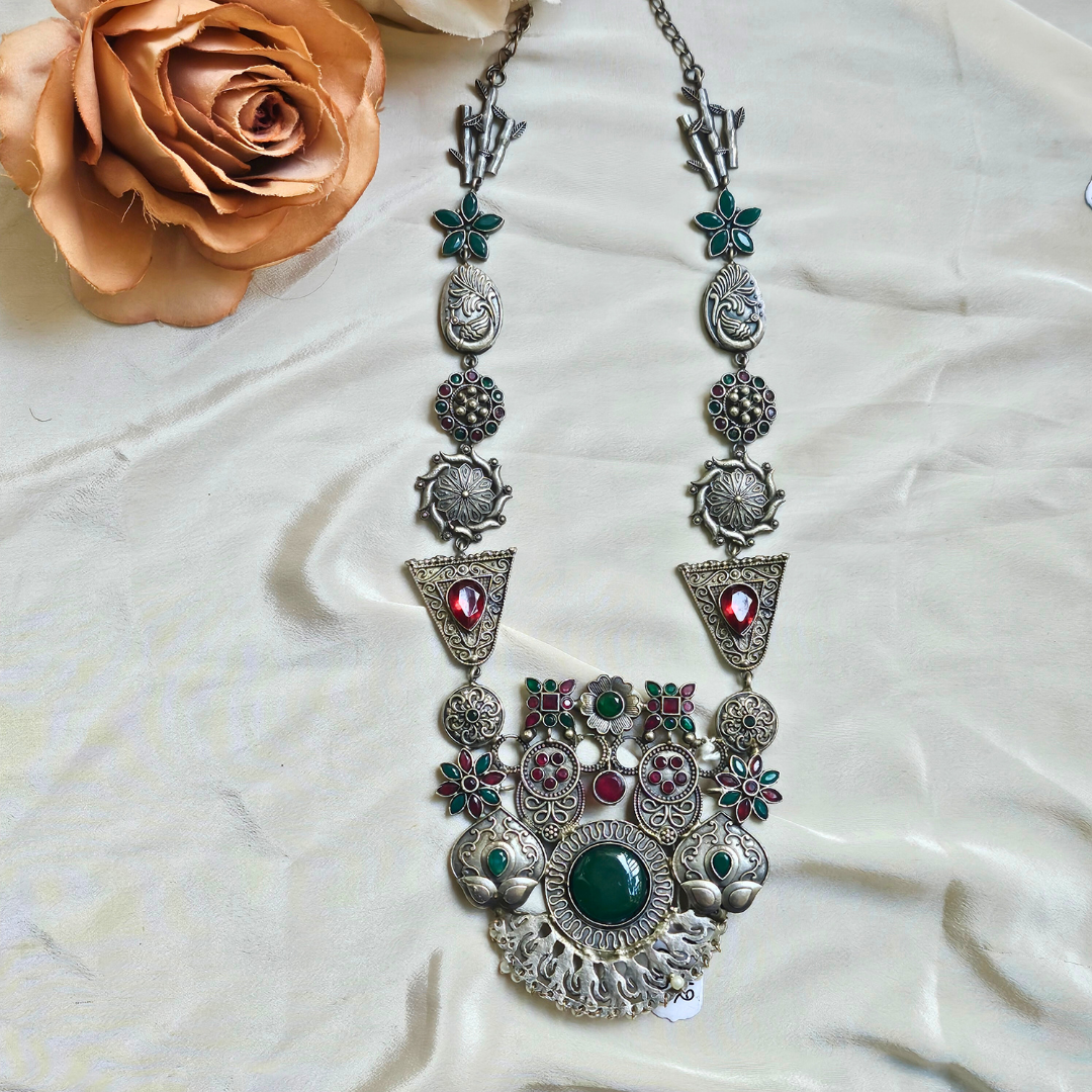 Kumari Kesar Necklace