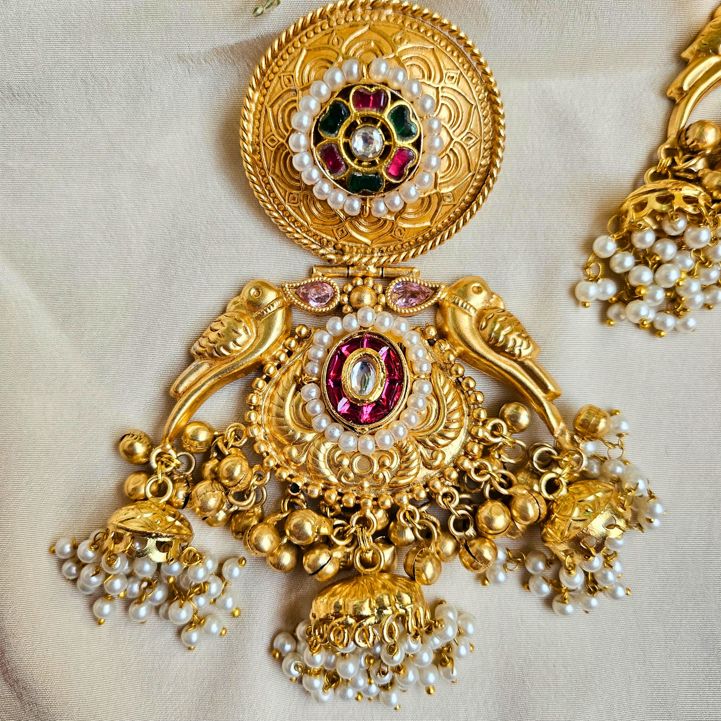 Aayat Kashmiri Pachi Kundan Jhumki