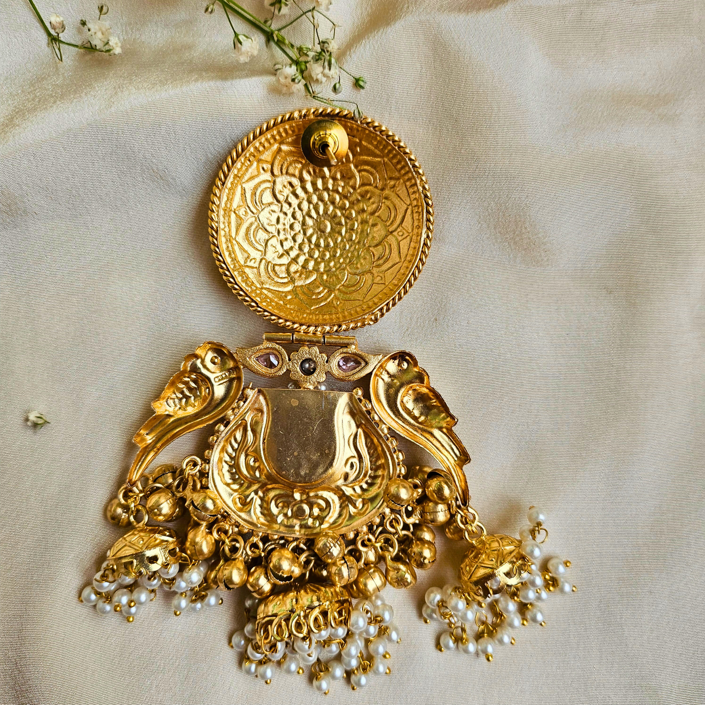 Aayat Kashmiri Pachi Kundan Jhumki