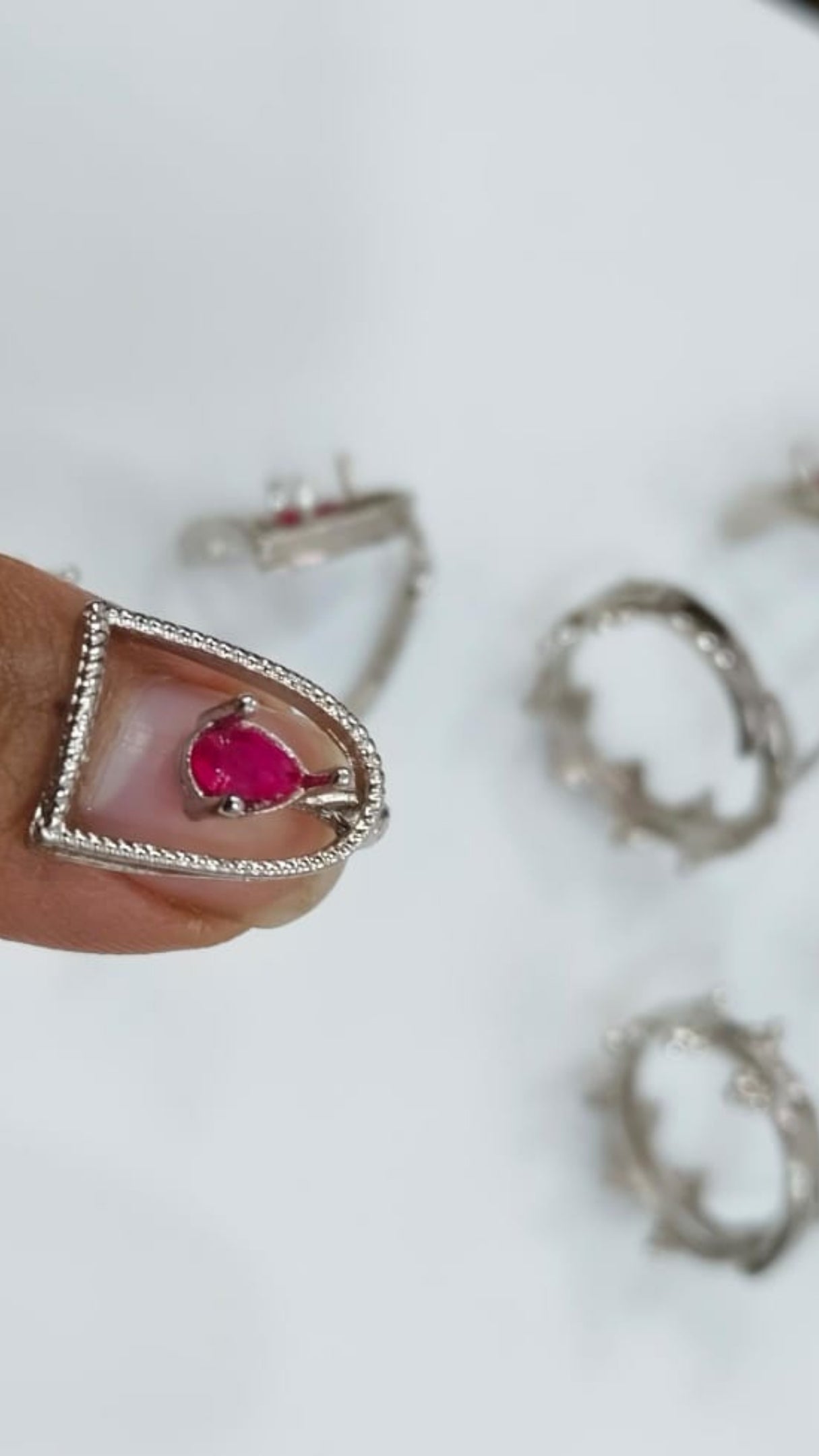 Sassy Adjustable Metal Fingernails ( Set of 5)