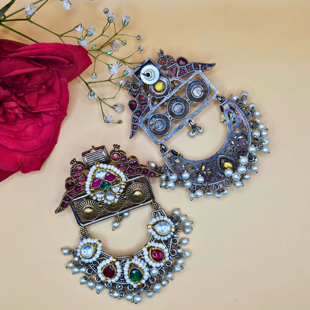 Rang Rasiya Pachi Kundan Earrings
