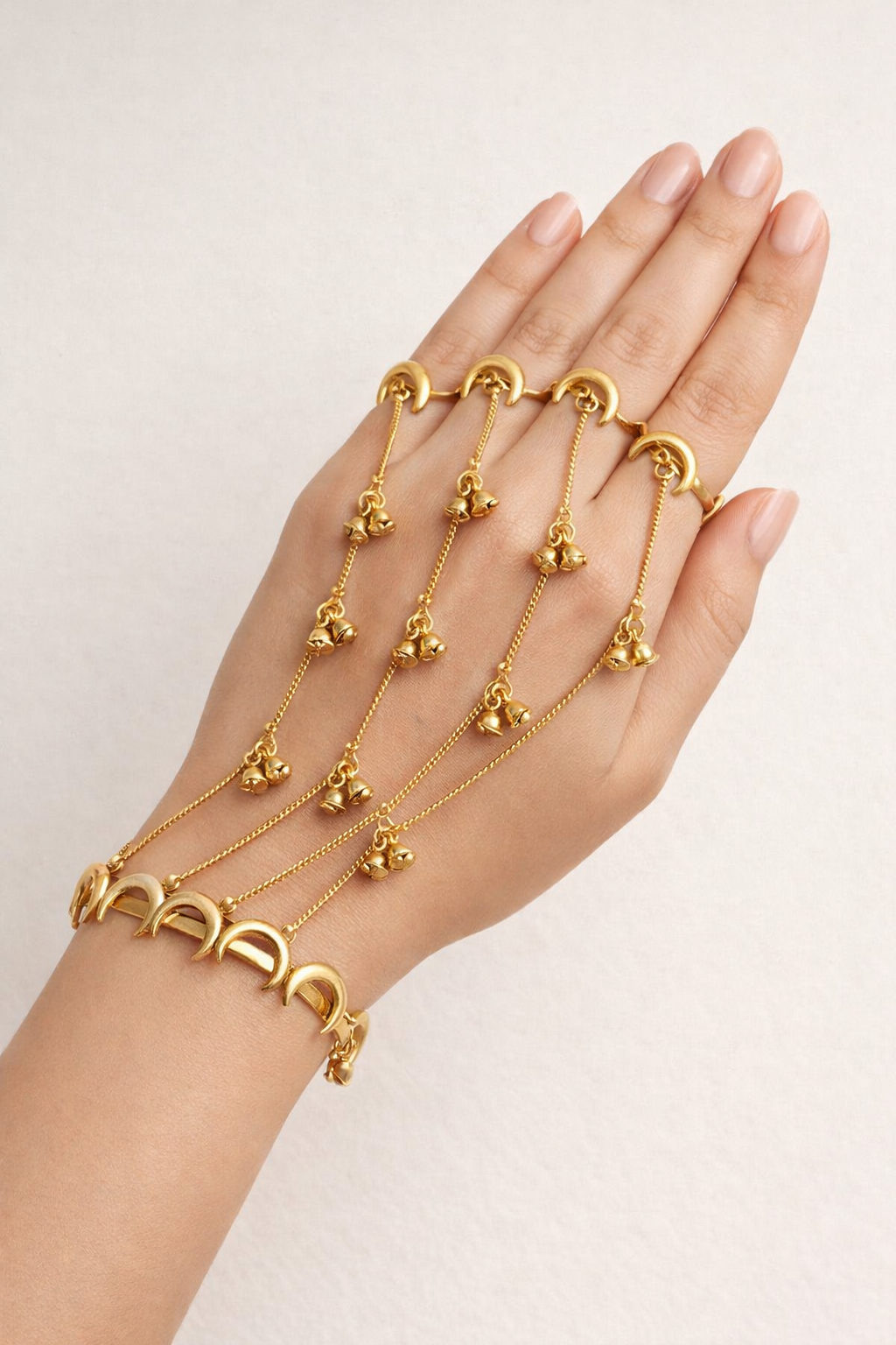 Viana Jewels Chaand Hathphool