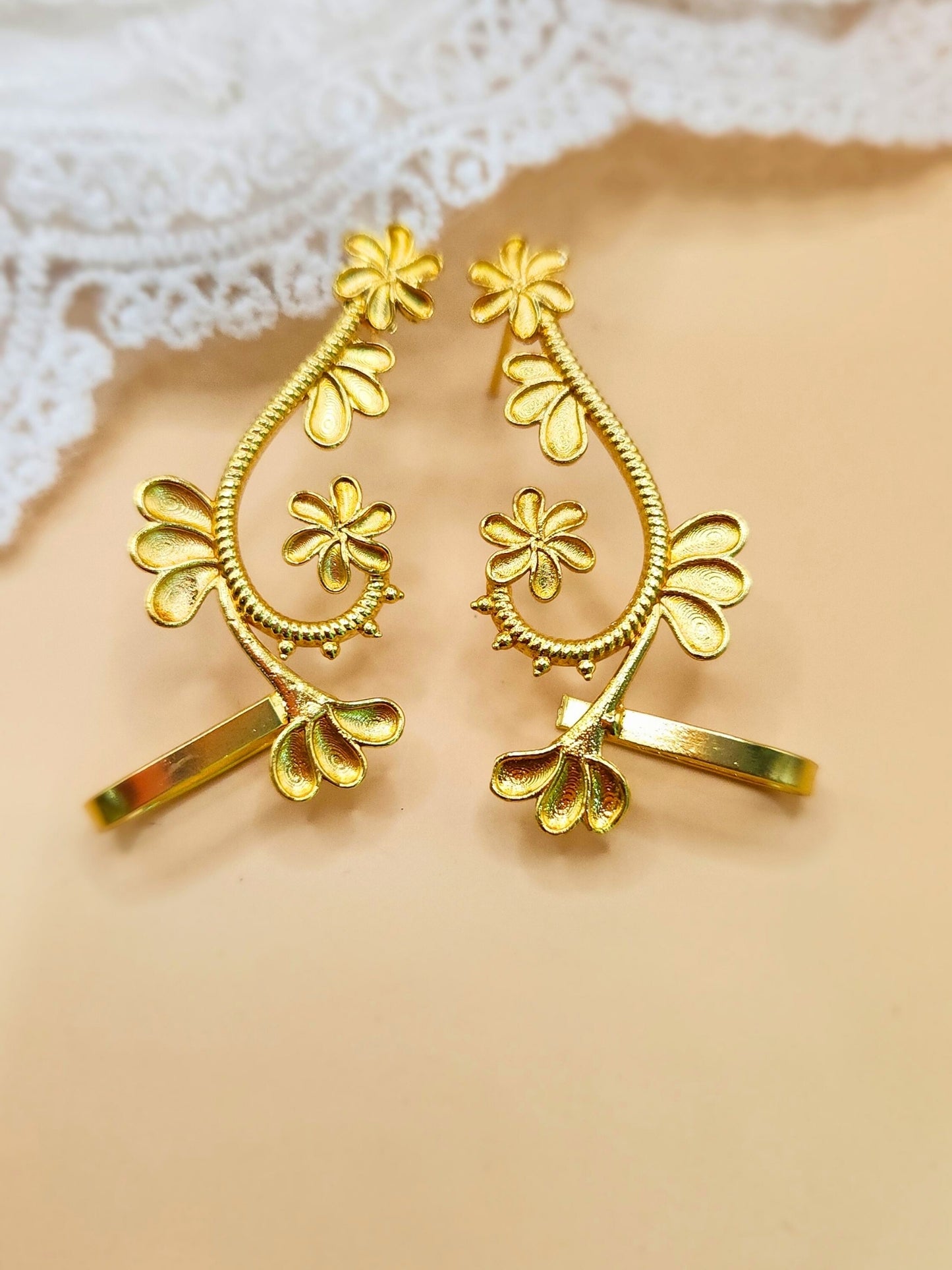 Viana Jewels Petal Earcuff Earrings