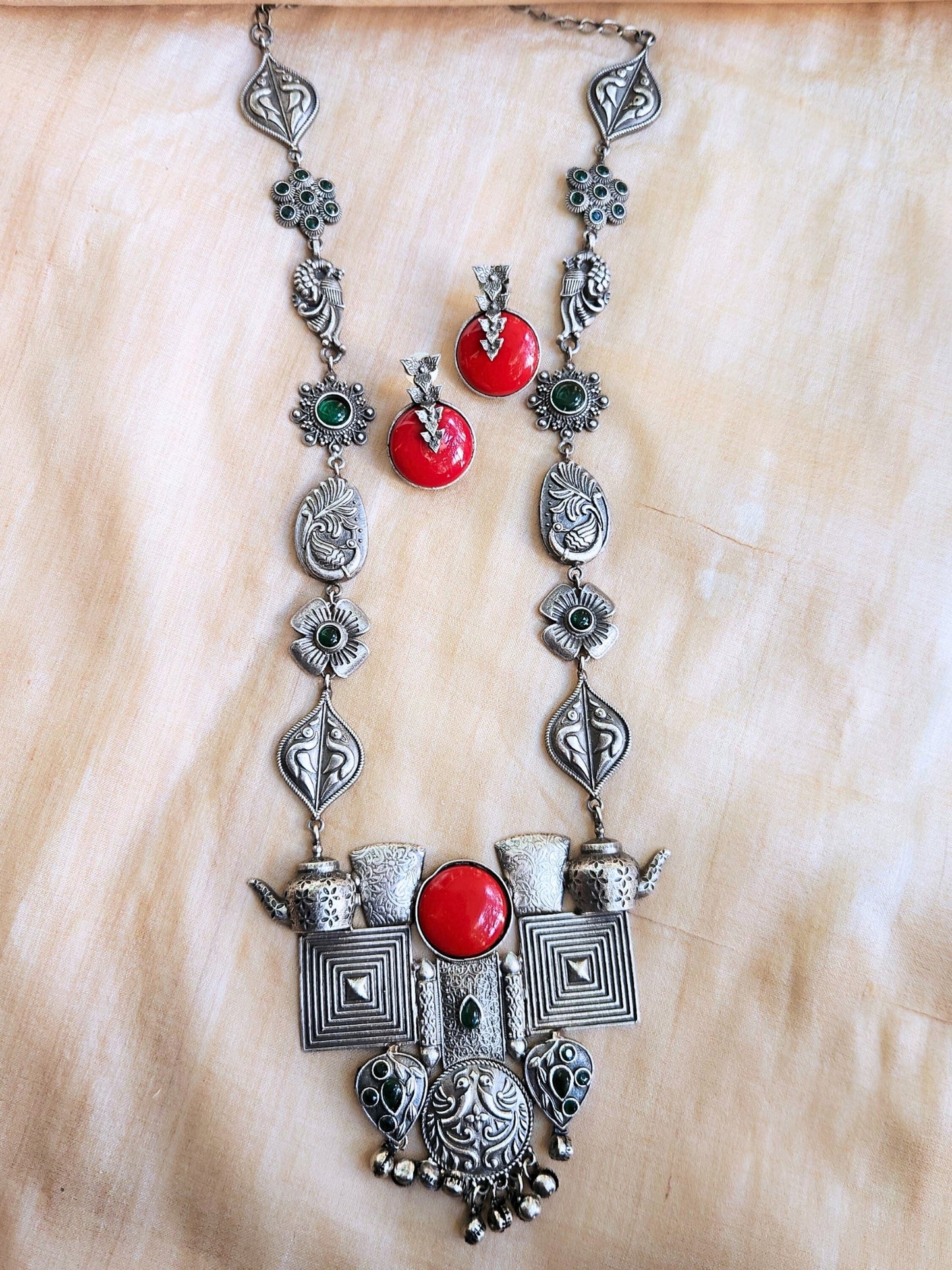 VIANA JEWELS Tilori Necklace