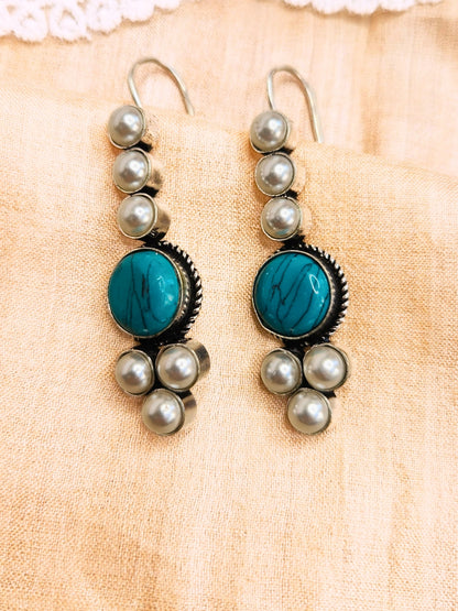 VIANA JEWELS Paaah Hook Earrings