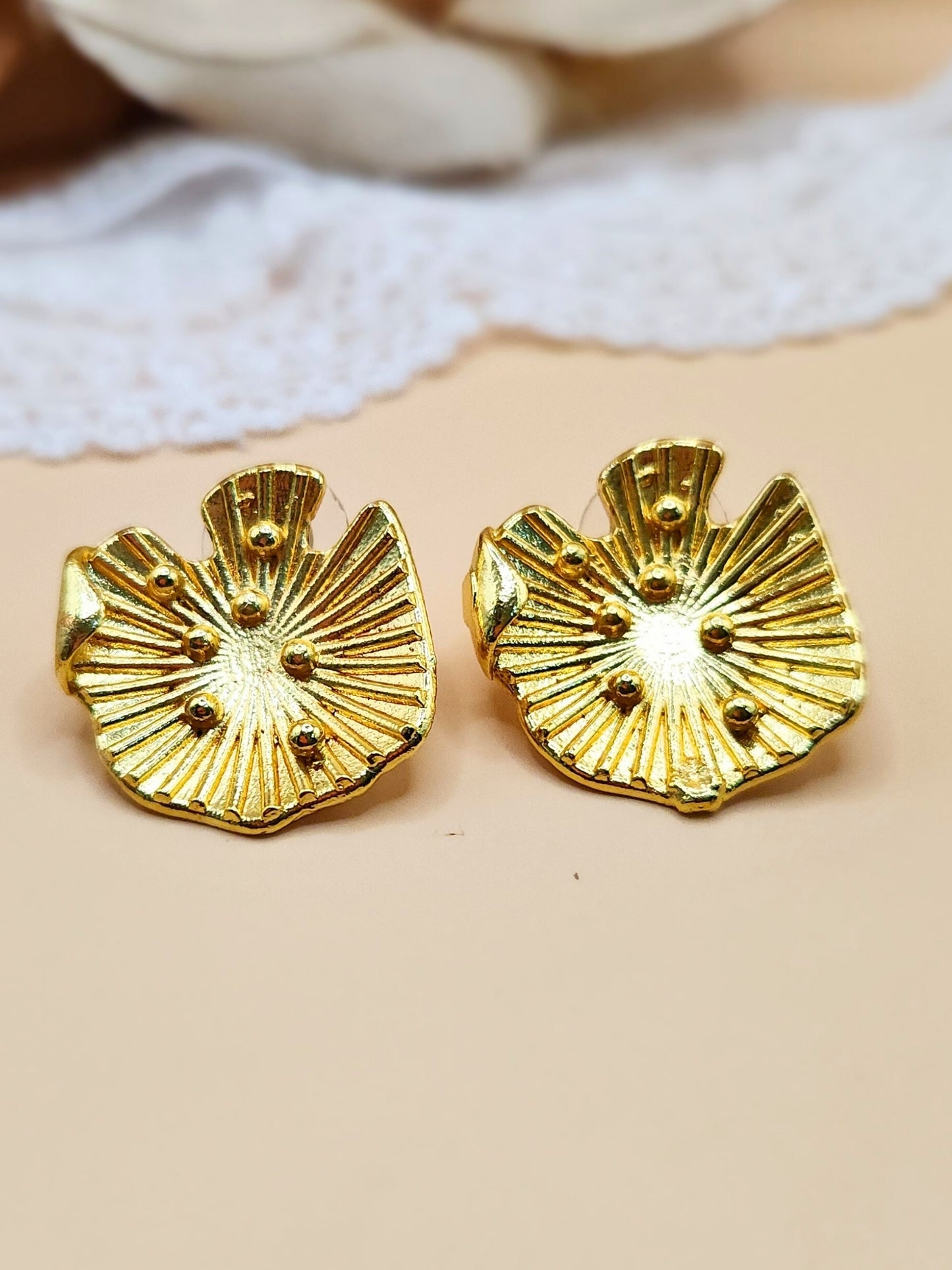 Viana Jewels Sparkle Stud Earrings