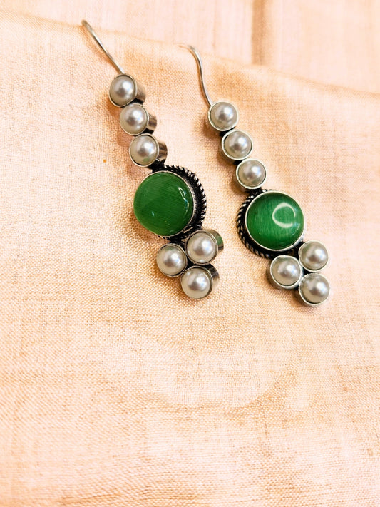 VIANA JEWELS Paaah Hook Earrings