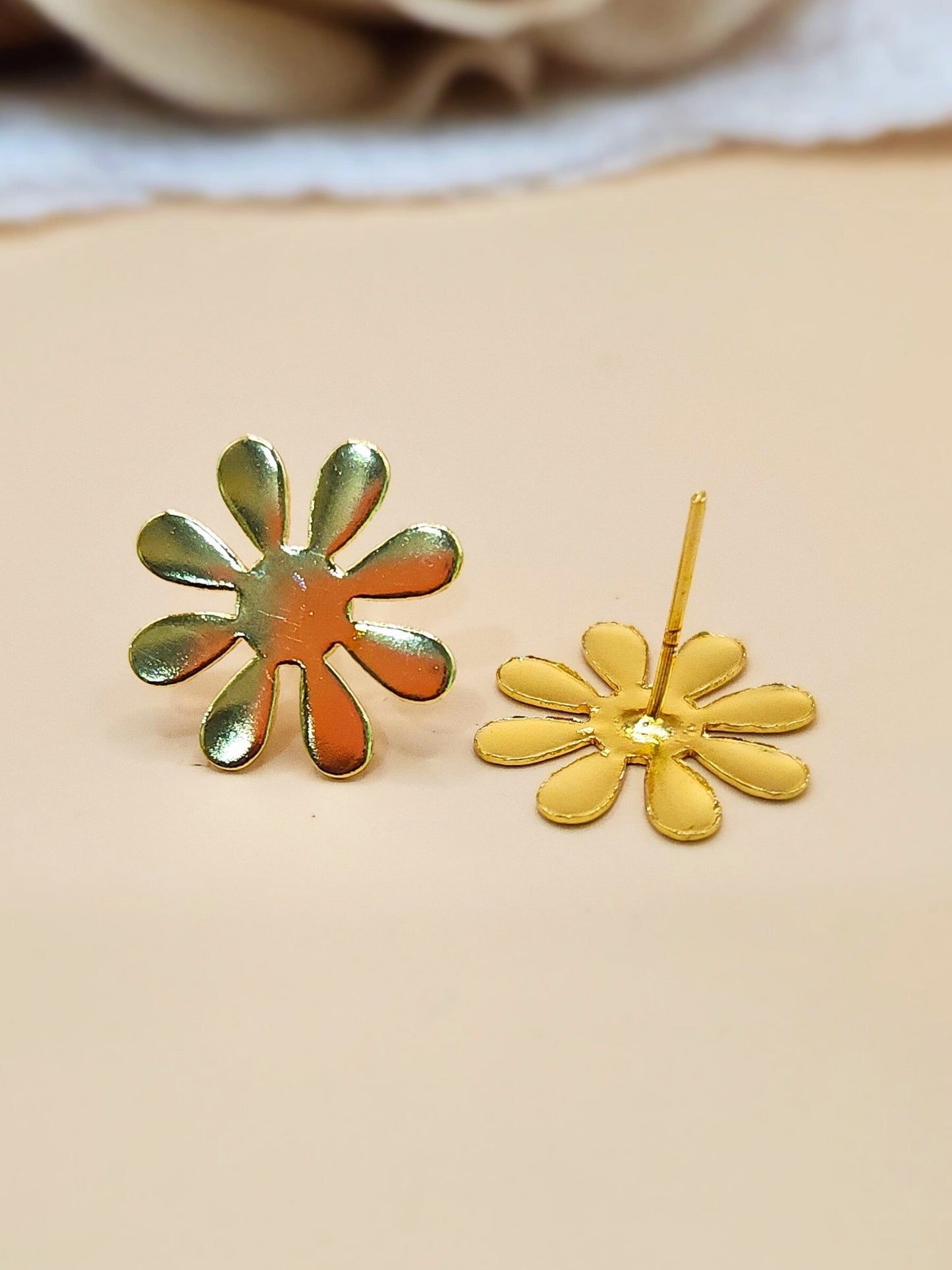 Viana Jewels Daisy Earrings