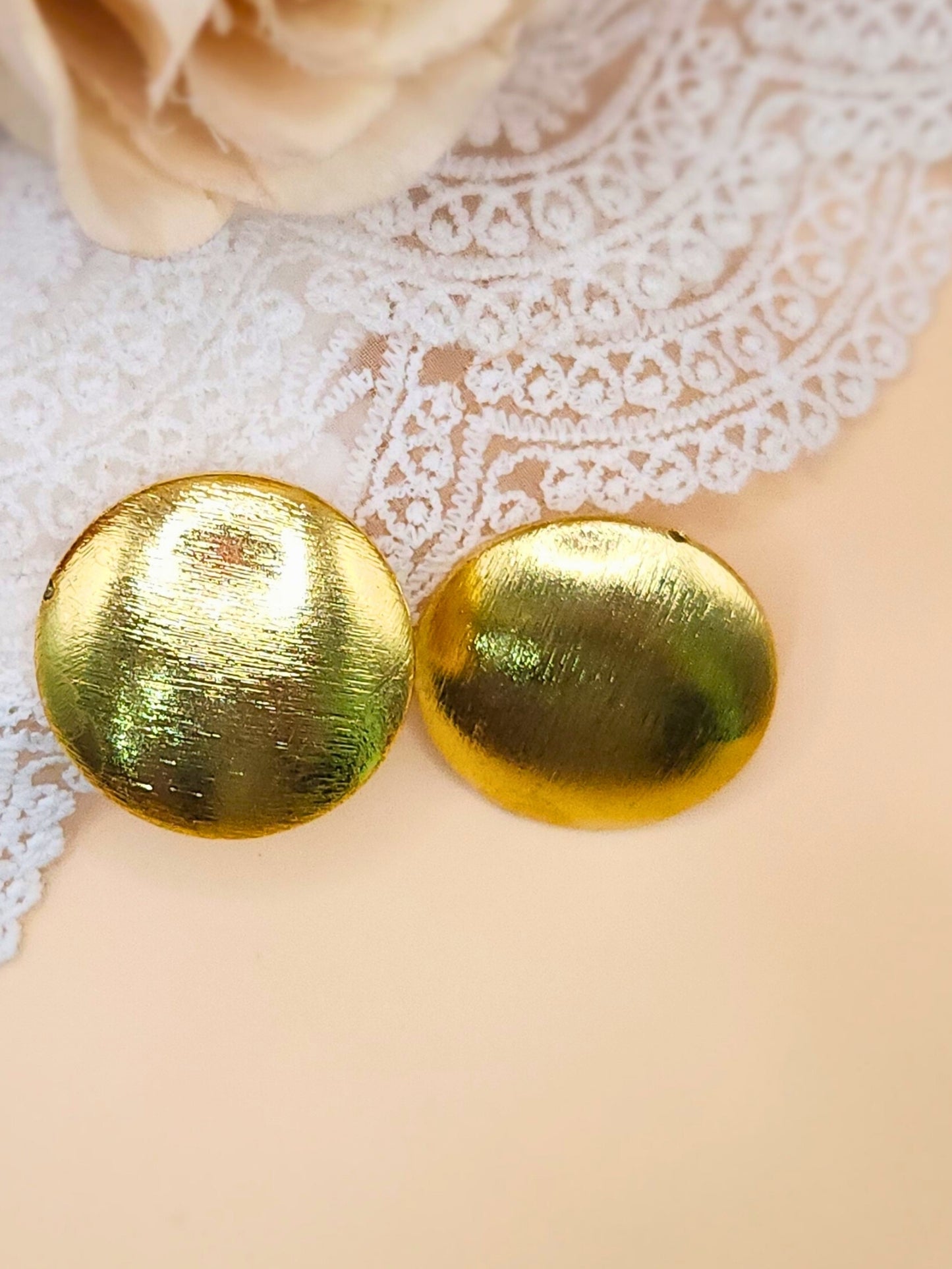Viana Jewels Blob Studs Earrings