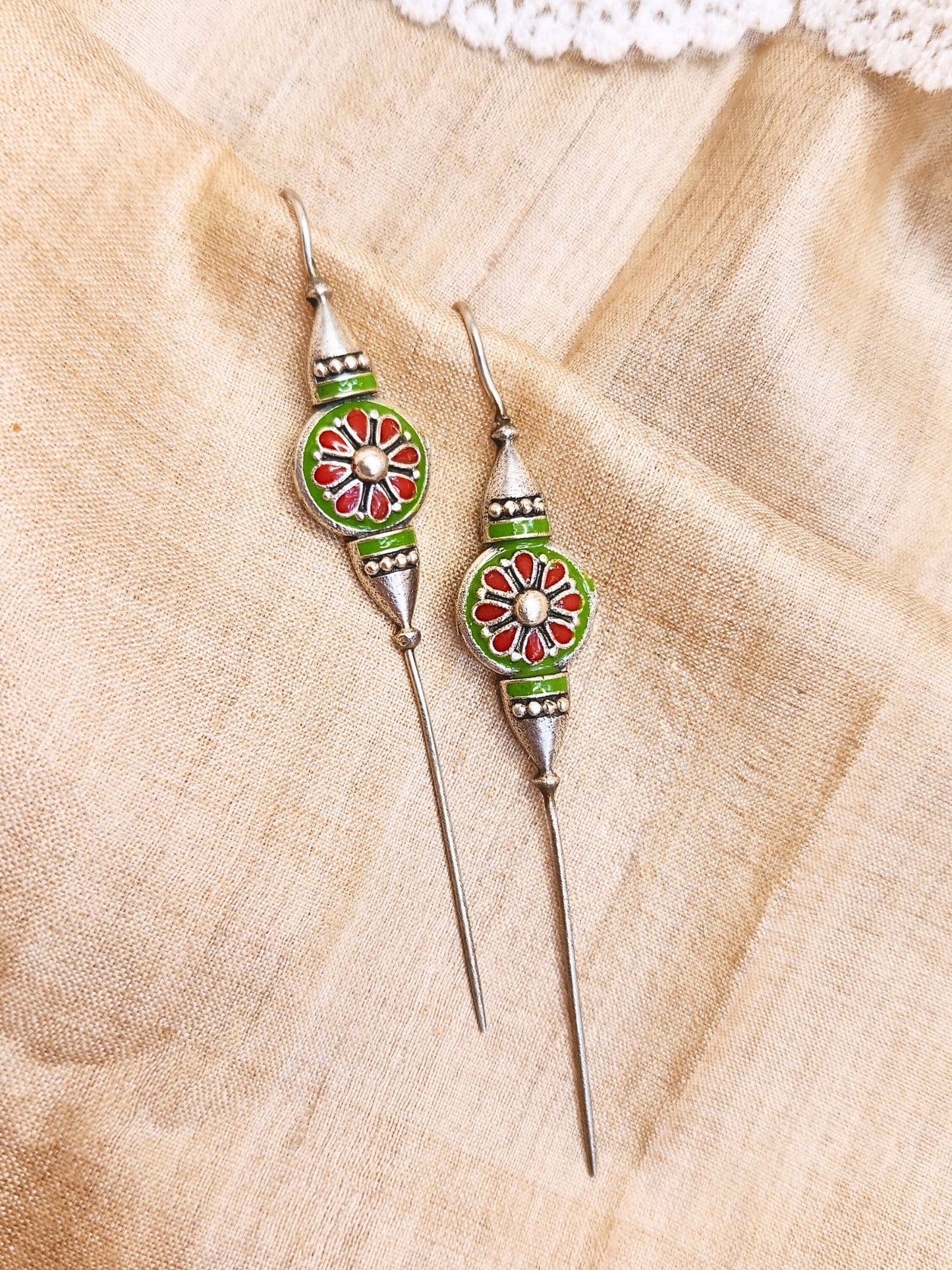 VIANA JEWELS Roohra Needle Earcuffs