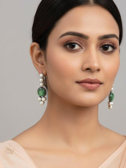 VIANA JEWELS Paaah Hook Earrings