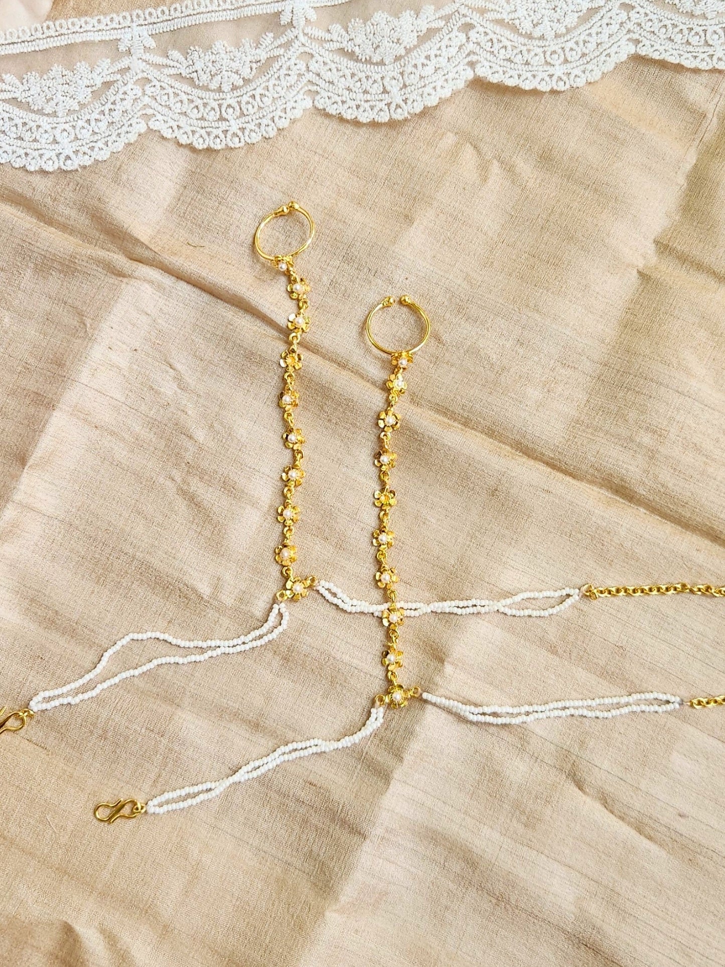 Viana Jewels Komal Hathphool