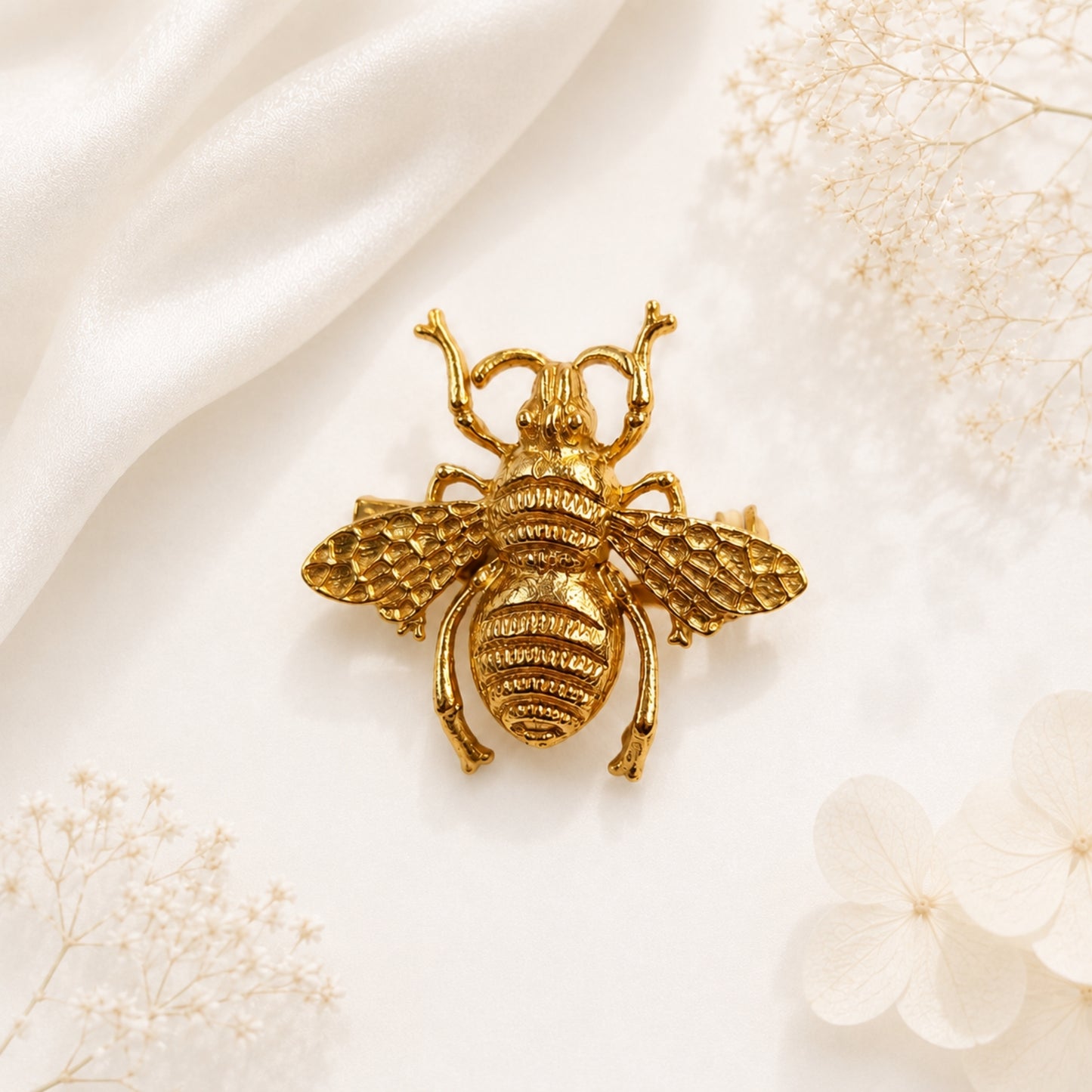 Viana Jewels Busy Bee Brooch