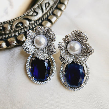 Luxurious Royal Blue Floral Pearl Earring