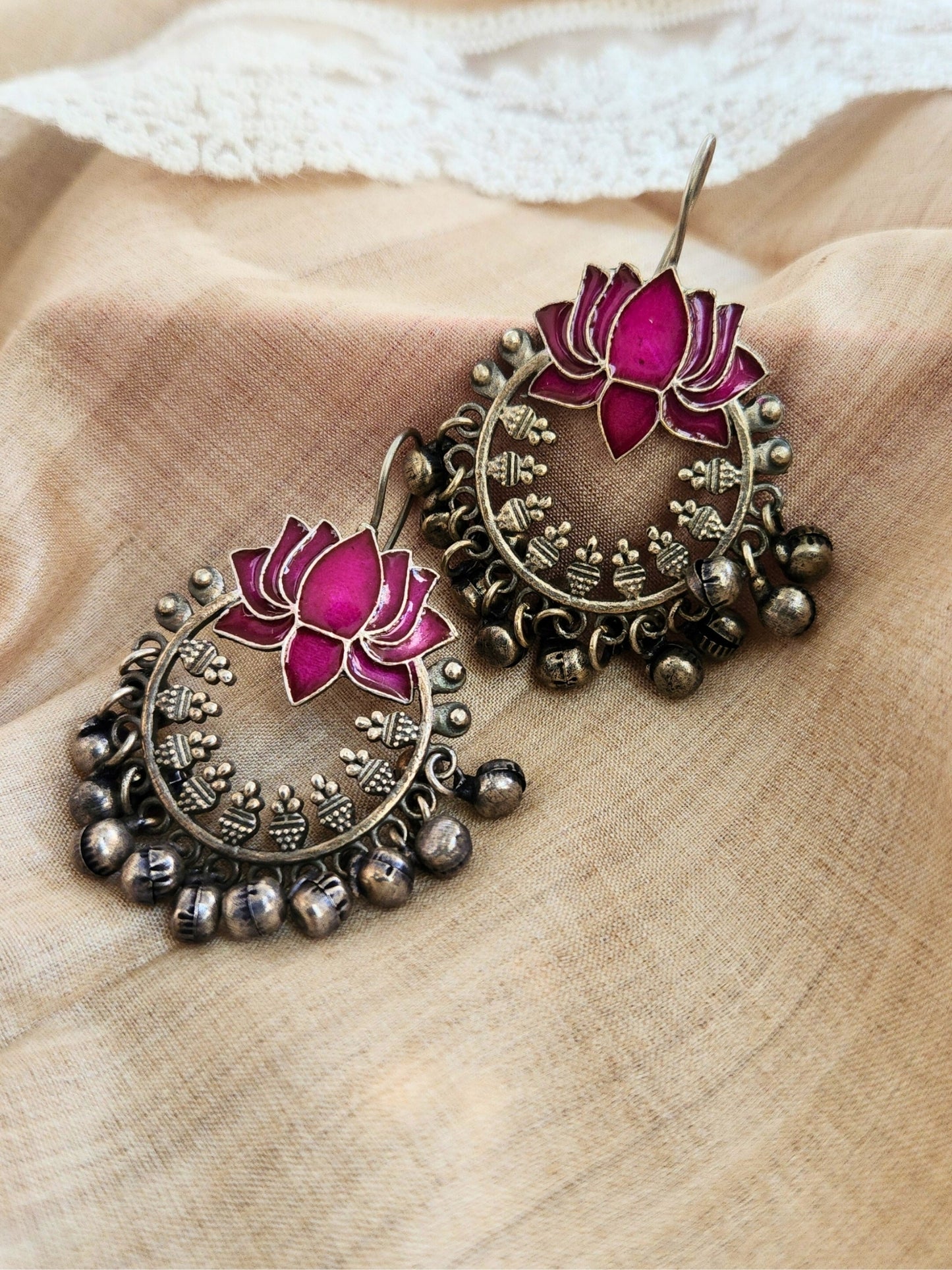 VIANA JEWELS Kamal Hook Earrings