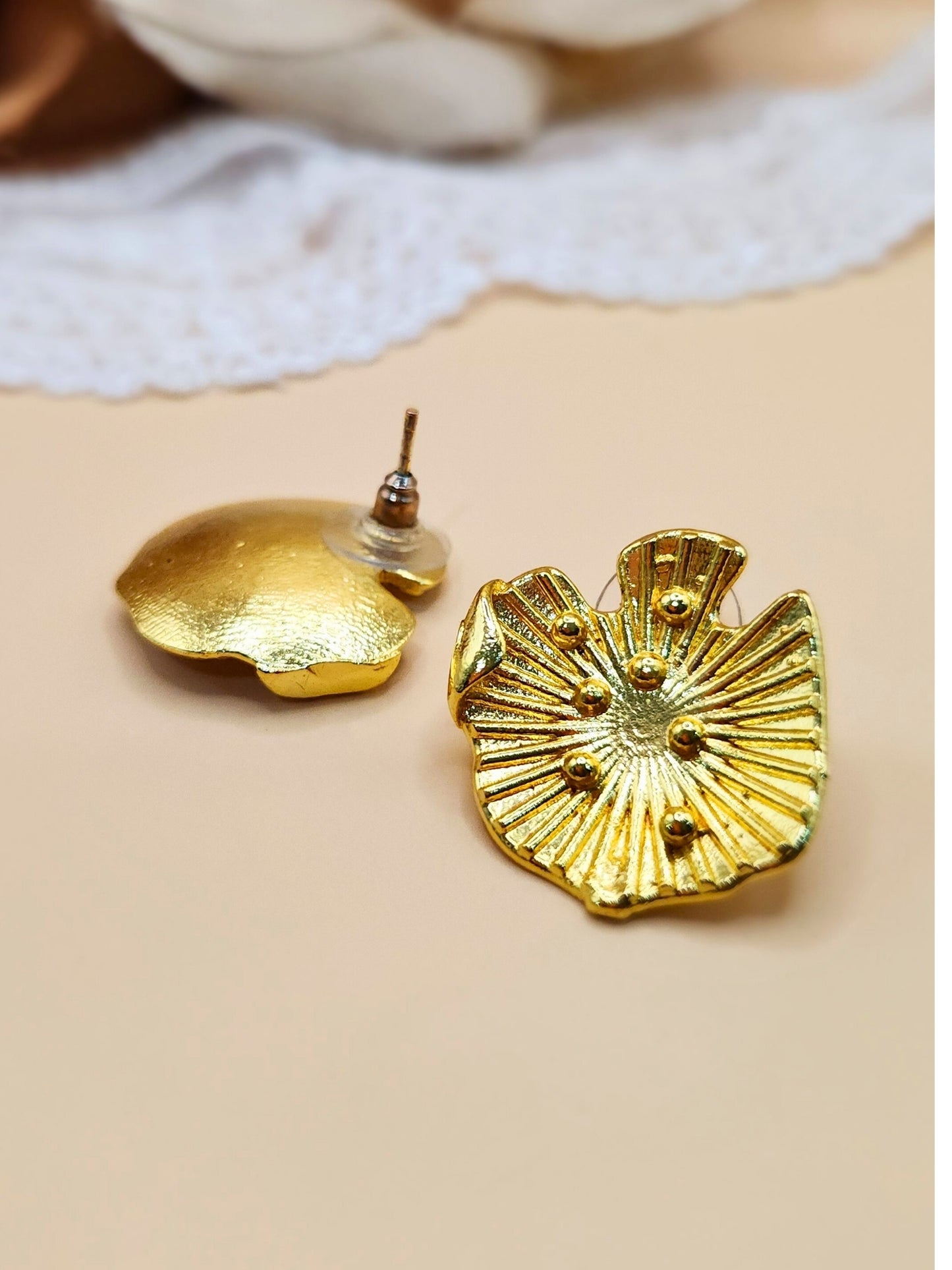 Viana Jewels Sparkle Stud Earrings