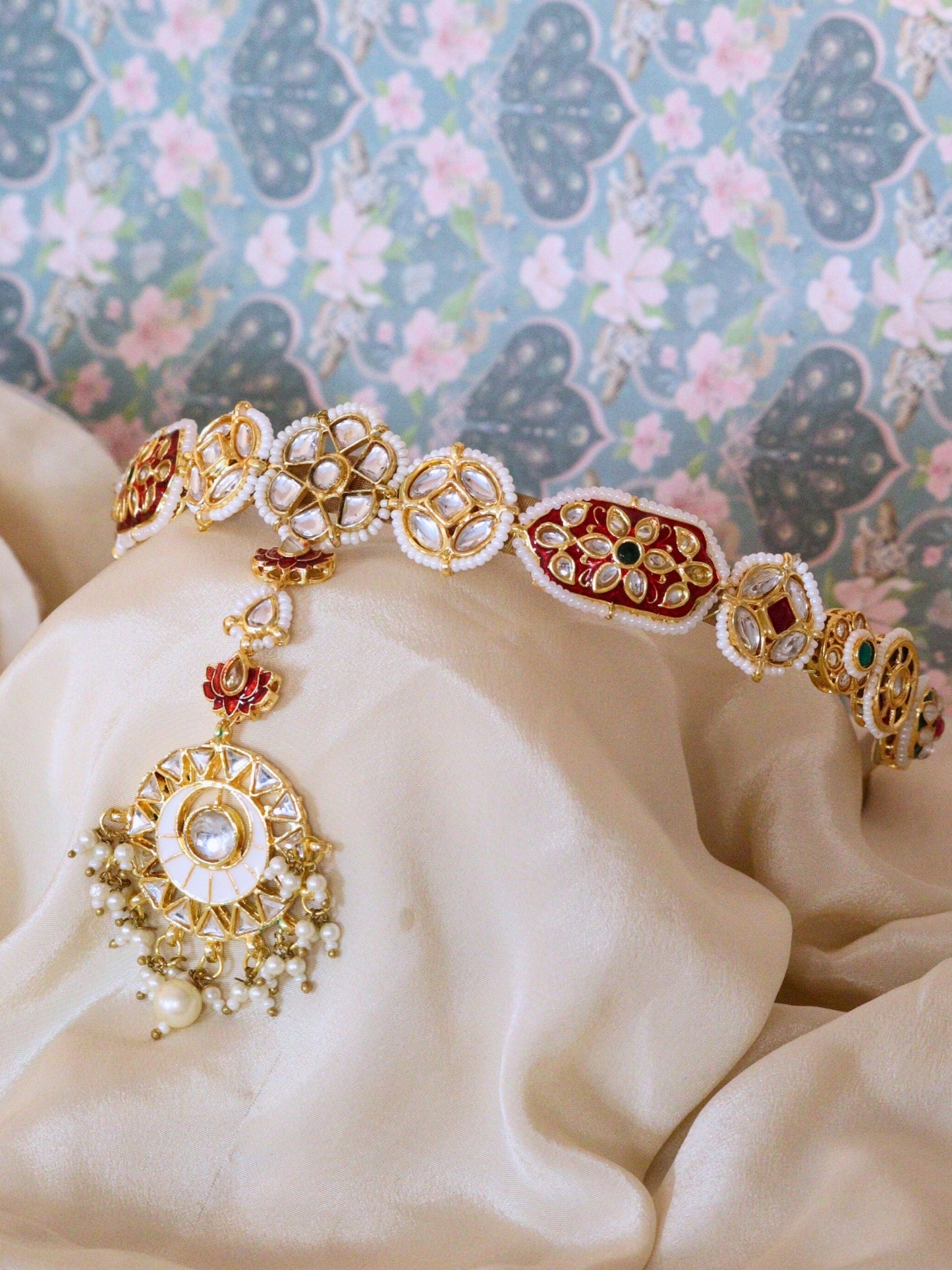 VIANA JEWELS Aana Maangtikka Hairband