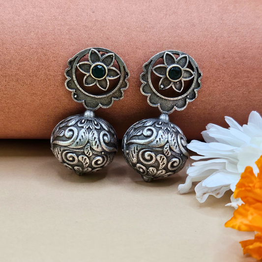 ANTIQUE STYLE GUMBAD STUD EARRING