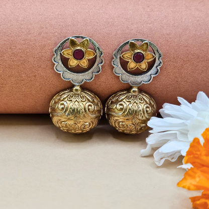 ANTIQUE STYLE TWO TONE GUMBAD STUD EARRING