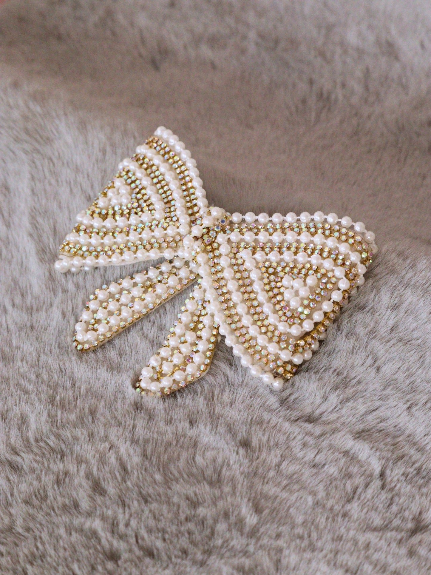 VIANA JEWELS Mithi Bow Clip