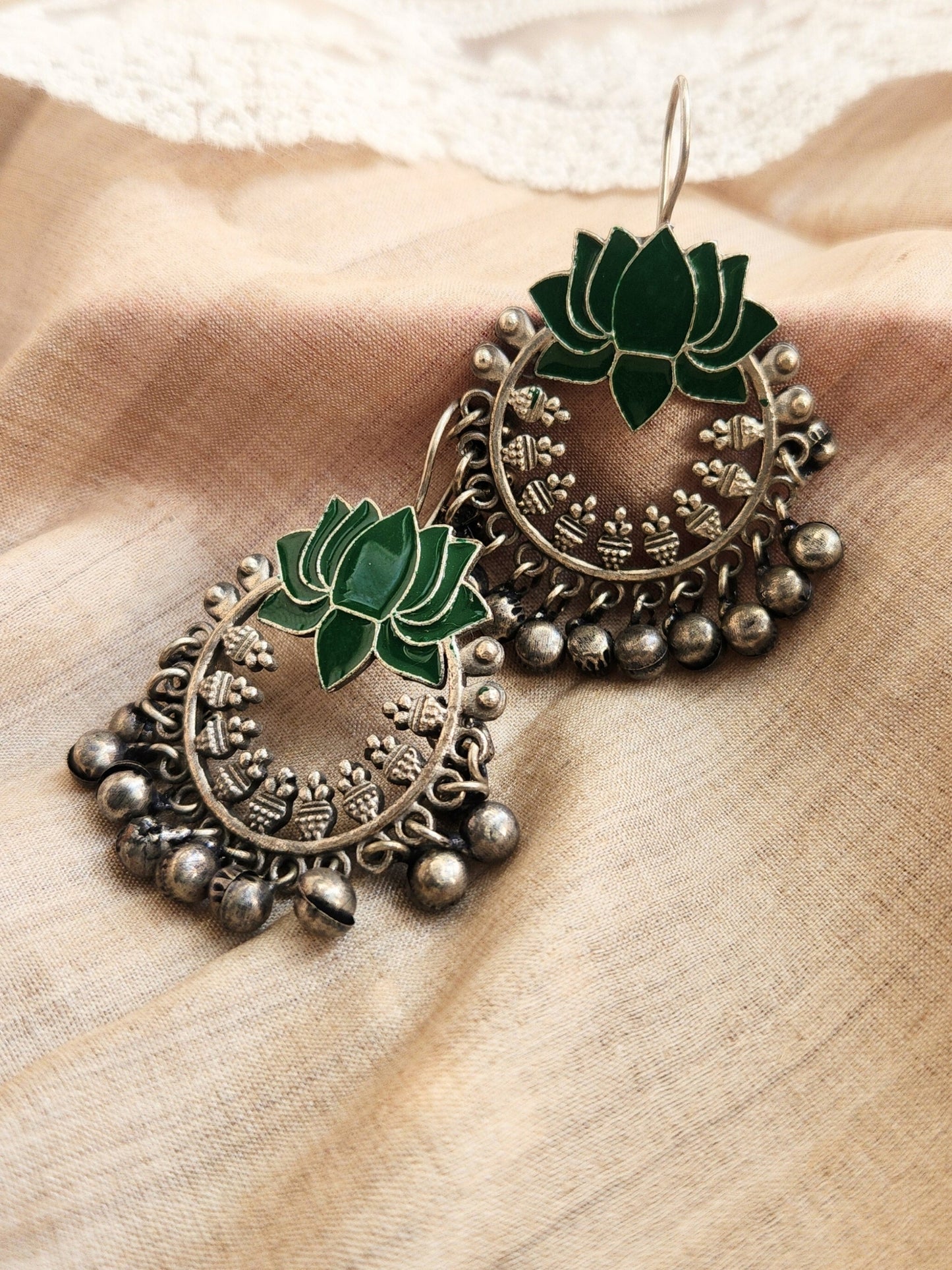 VIANA JEWELS Kamal Hook Earrings