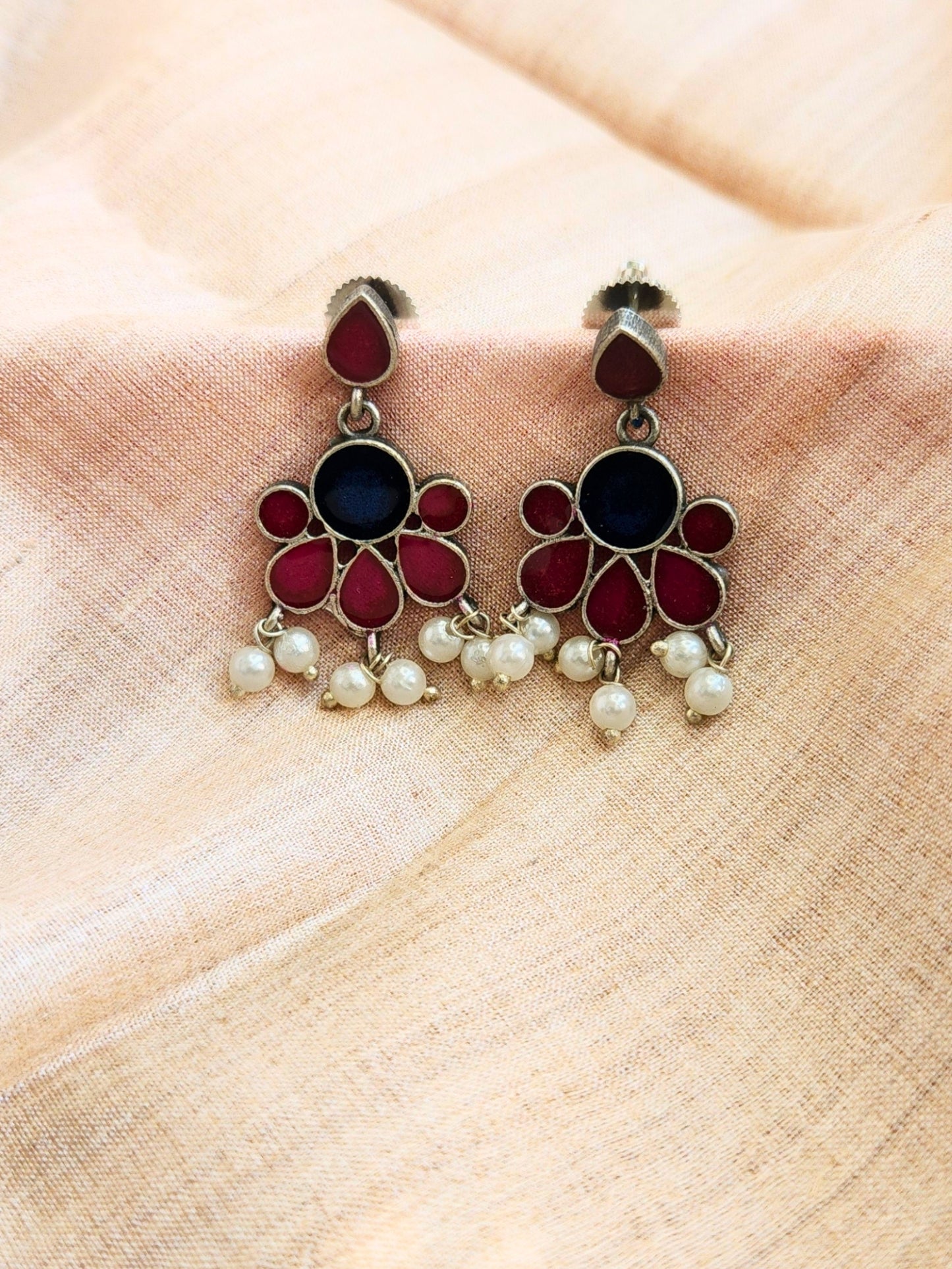 VIANA JEWELS Zaavi Earrings
